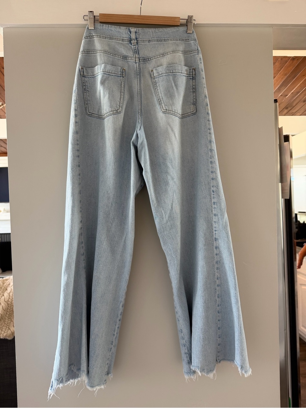EUC Pilcro Adi Regenerative Cotton Mid-Rise Flare/Wide leg Jeans light Wash 29 - Picture 10 of 14